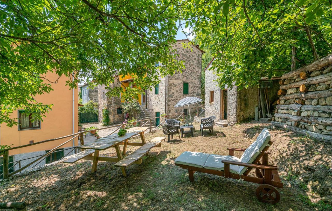 Stunning Home In Longoio With Kitchen Monti di Villa エクステリア 写真