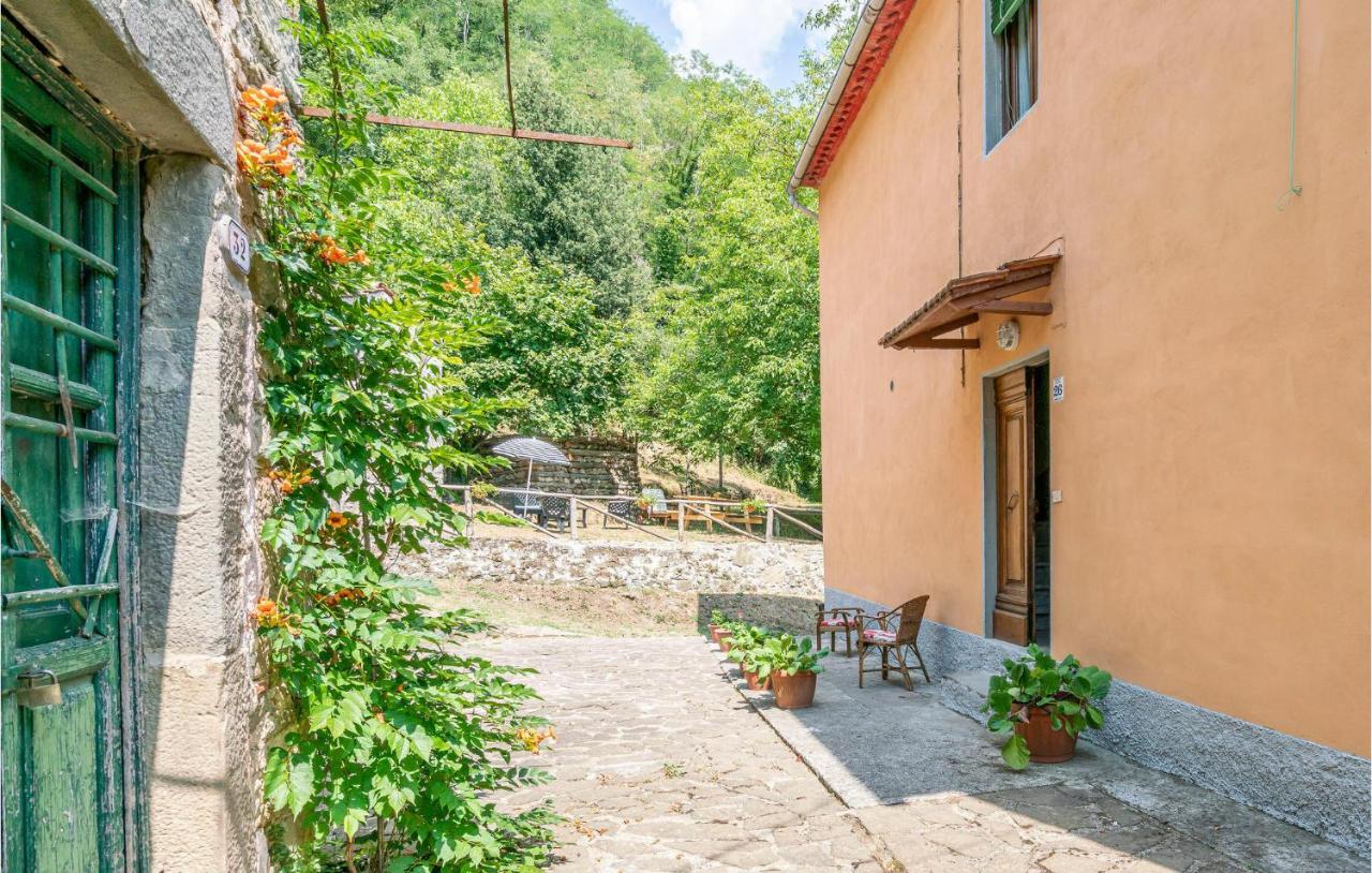 Stunning Home In Longoio With Kitchen Monti di Villa エクステリア 写真