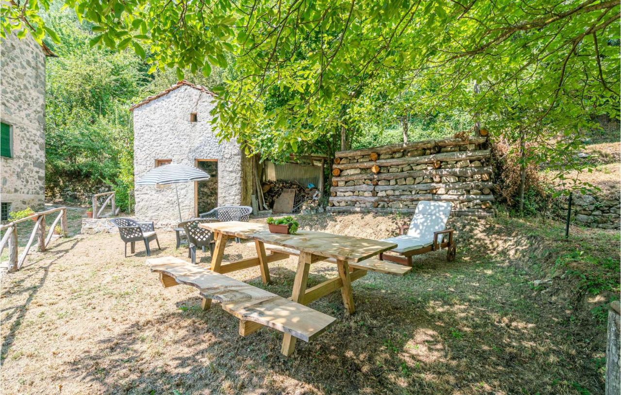 Stunning Home In Longoio With Kitchen Monti di Villa エクステリア 写真