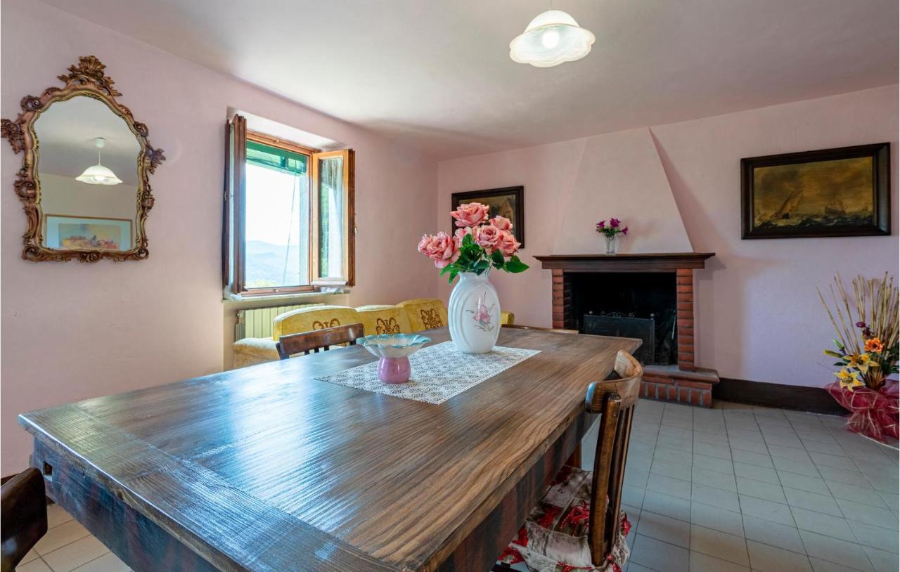 Stunning Home In Longoio With Kitchen Monti di Villa エクステリア 写真